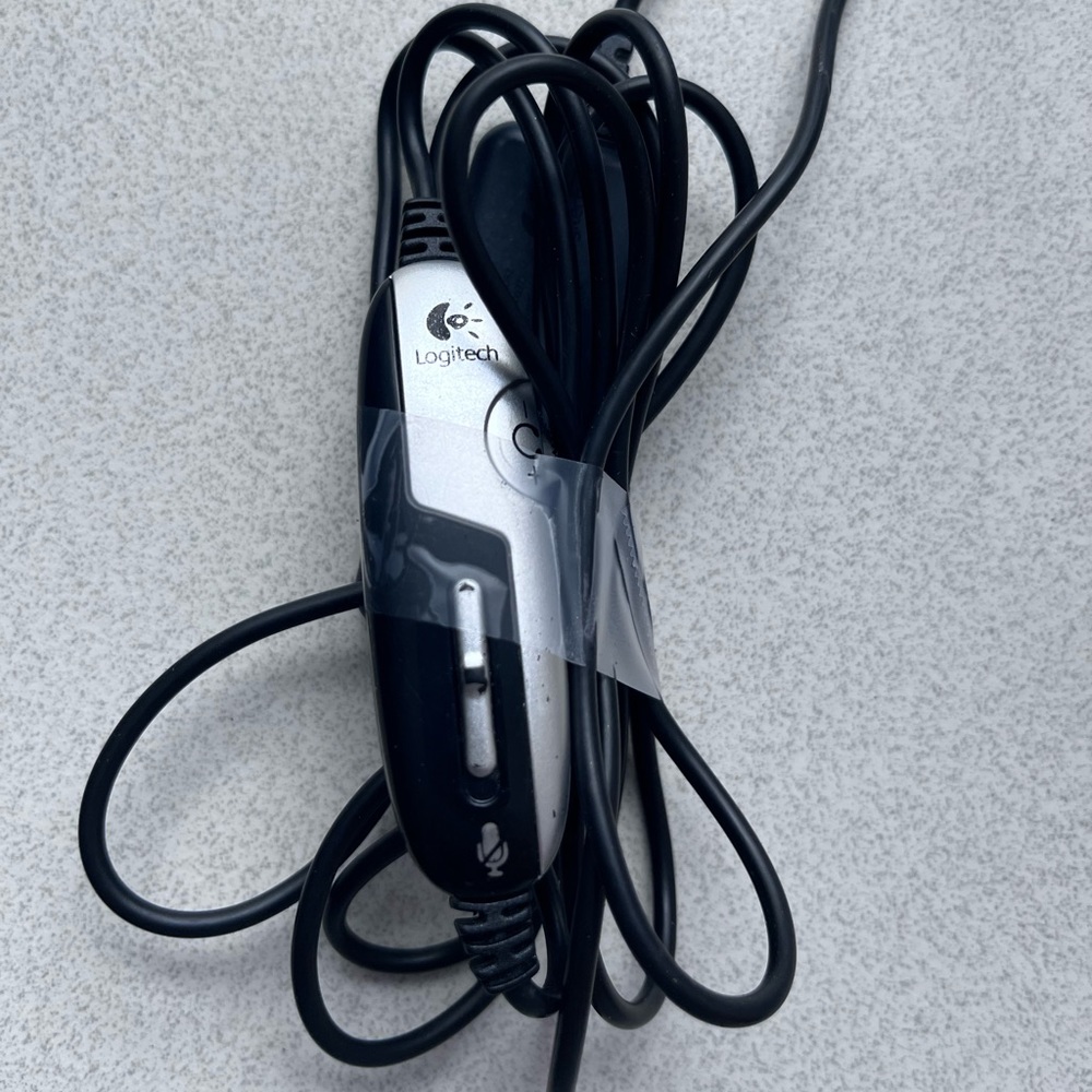 Logitech Headset With Microphone - Picture 5 of 5